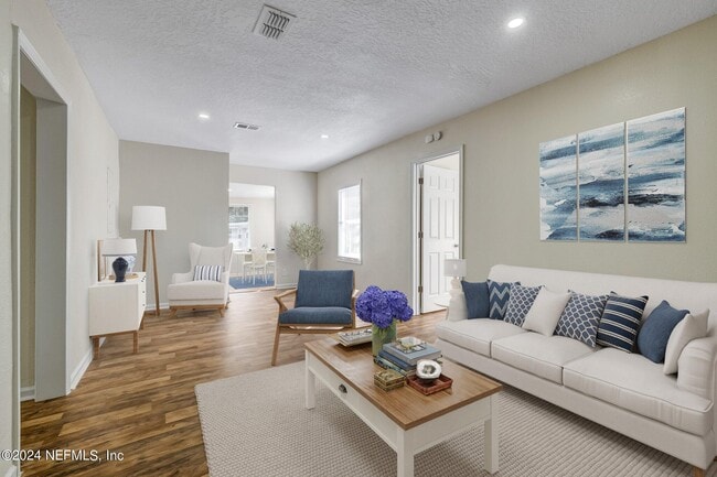 Photo - 4917 Dundee Rd