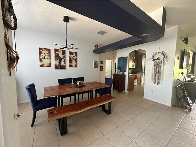 Photo - 3458 Chessington St