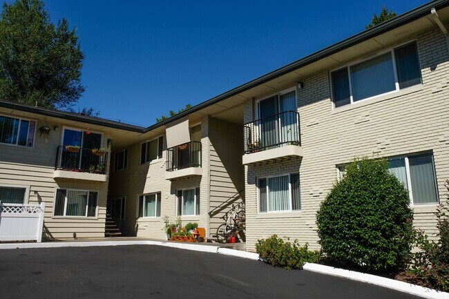 Photo - Three Bedroom Oasis in the Heart of Irvington Unidad CI1921