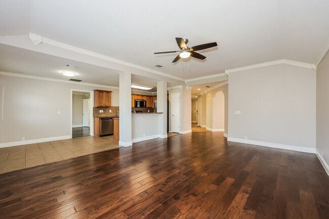 Photo - 711 River Run Dr