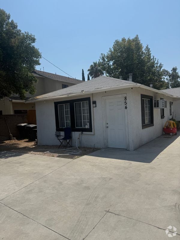 Building Photo - 854 N Lugo Ave Rental