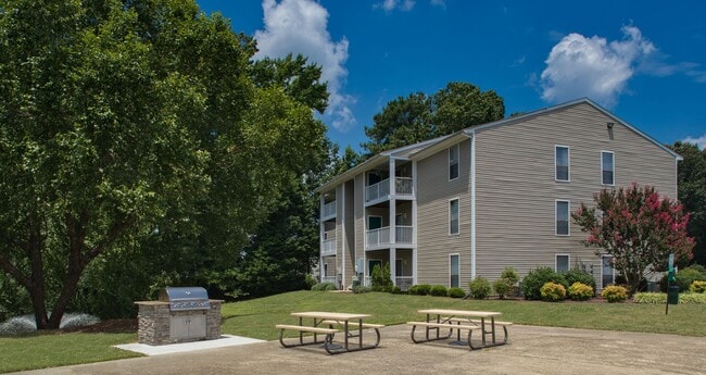 Hunter's Mill Apartments