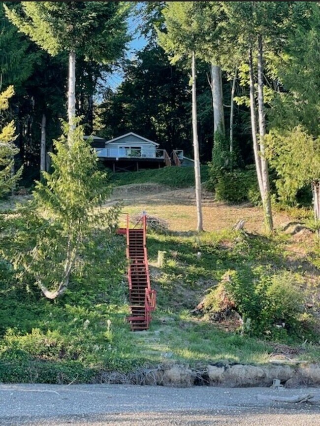 Photo - Beautiful home on the Totten Inlet
