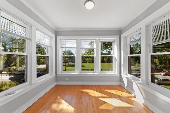 Photo - 2 bedroom in Chicago IL 60625 Unit 2