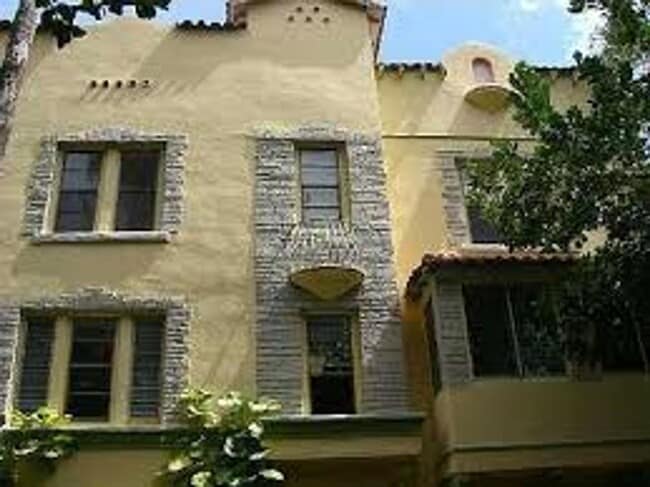 Photo - 1 Bedroom Across from Flamingo Park - Minu... Unit 1319-103