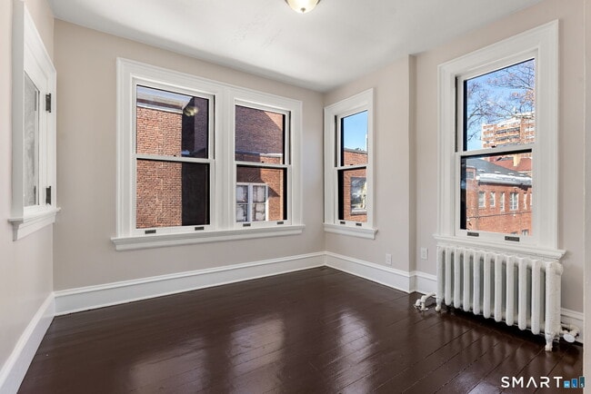 Photo - 360 Farmington Ave Unidad 8