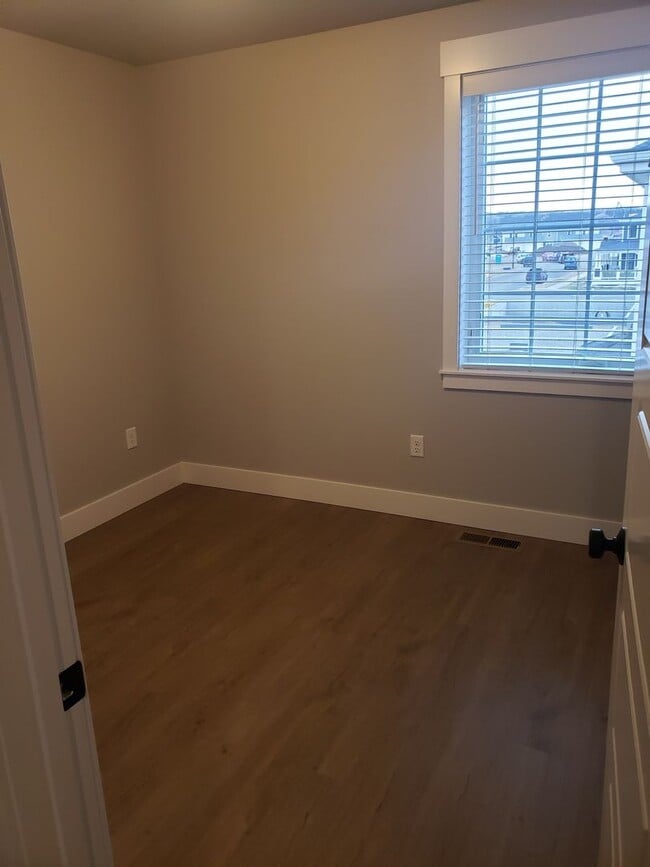 Photo - Ravishing 2 bed 2 1/2 bath home in Annafeld Subdivion