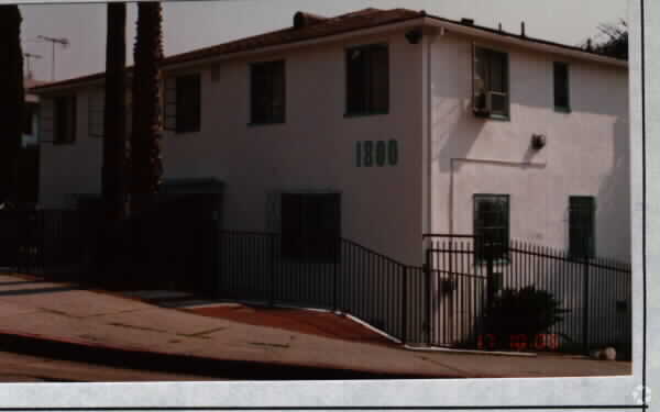 Building Photo - 1800 Grace Ave Rental