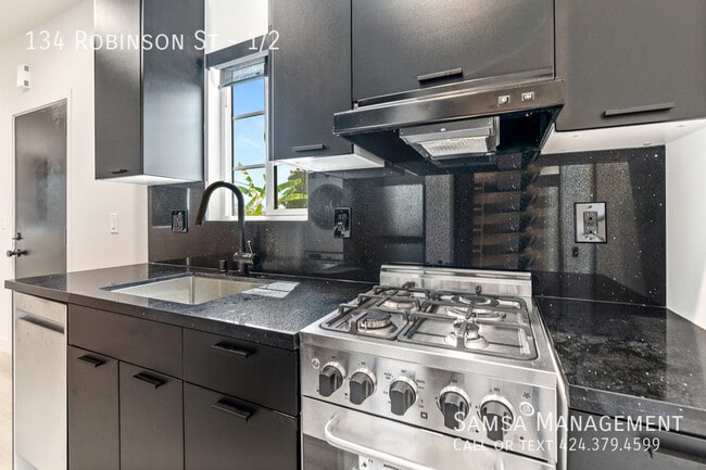 Photo - 134 Robinson St Unit 1/2