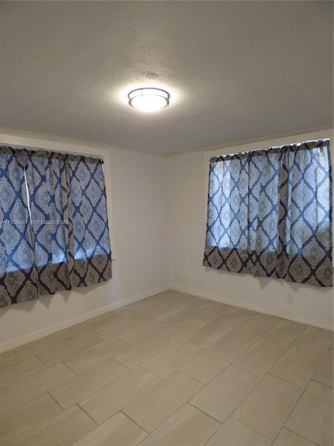 Photo - 1135 E Voorhis Ave