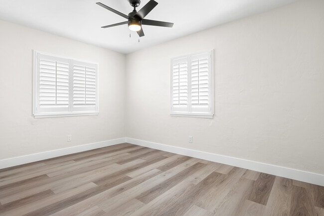 Photo - 533 W Missouri Ave