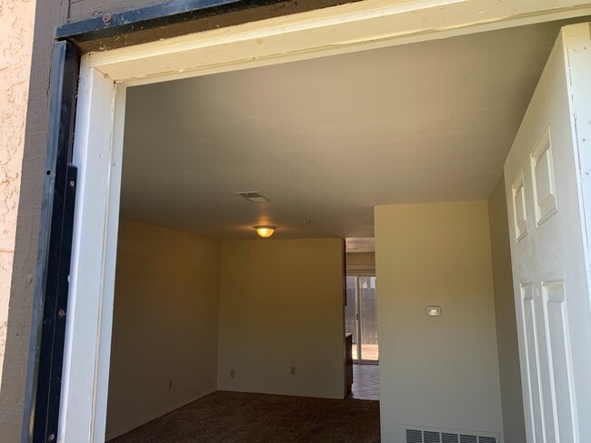 Photo - Cozy 2 Bed 1 Bath Home For Rent