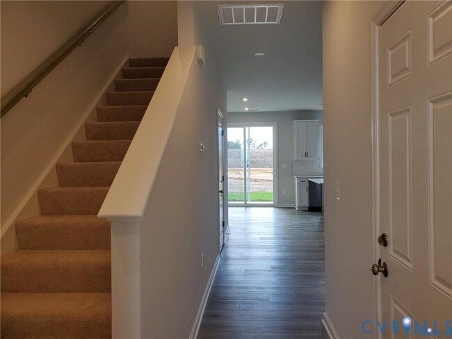 Photo - 547 McCormick Farm Pl