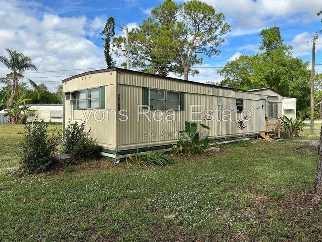 Building Photo - 2268 Carlisle Ln