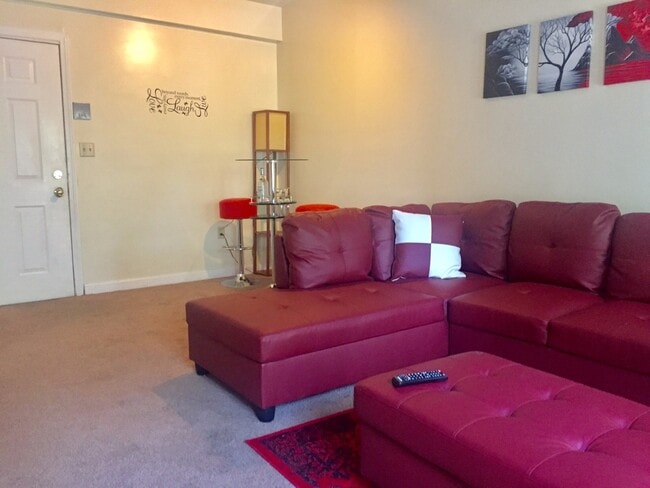 Building Photo - Jaques Pilling Place Lofts Unit 101P