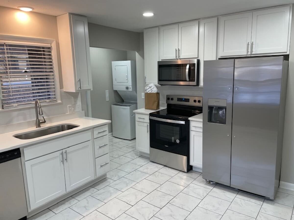 Photo - Charming 2 Bedroom Rental – Just Minutes from Auburn University!