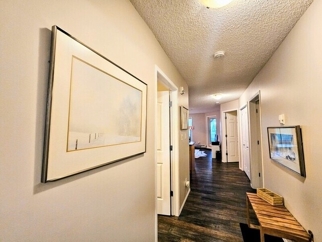Photo - 10311-10111 111 St NW Unit 406