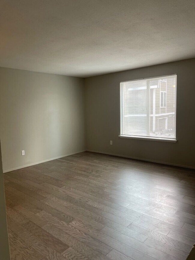 Photo - 4323 67th Ave W
