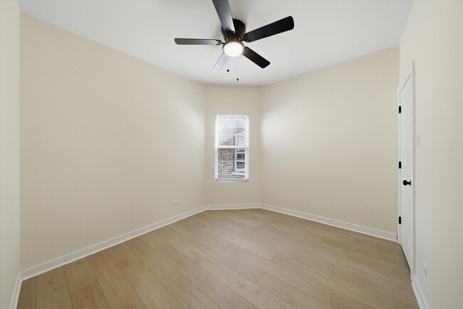 Photo - 4957 W Superior St