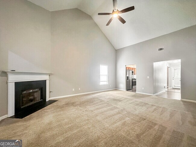 Photo - 5021 Serenity Point Ln