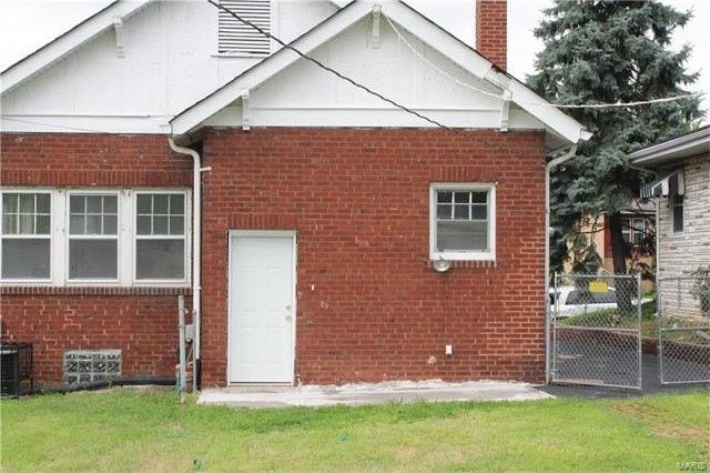 Building Photo - 6542 Whitney Ave
