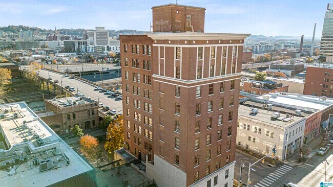 Building Photo - 2201 1st Ave N Unit 5C Rental