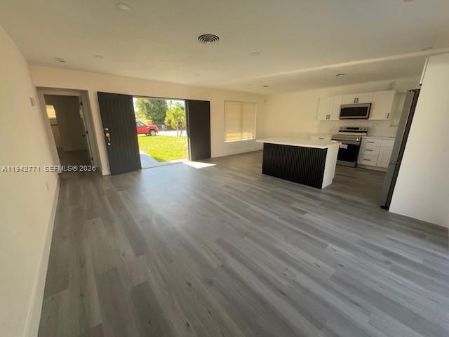 Photo - 275 NE 173rd St