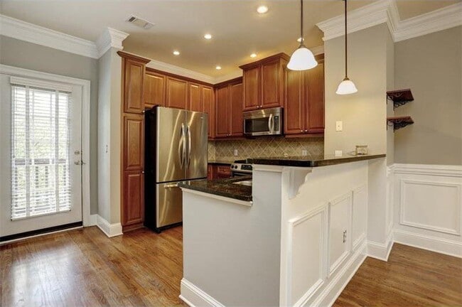 Photo - 1398 Ashford Creek Cir NE