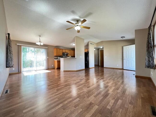 Photo - 2305 Eastlawn Dr