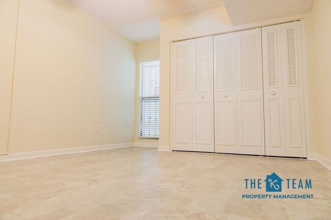 Photo - 208 Lake Howard Dr SW