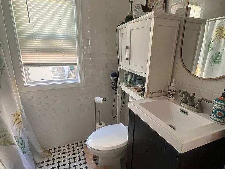 Photo - 800 E Pearson St