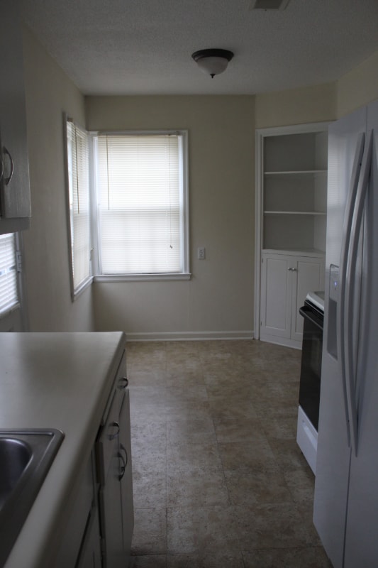 Photo - 207 E 11th St