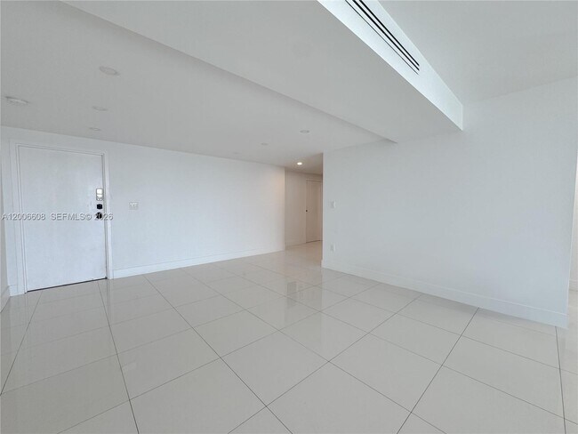 Photo - 210 Seaview Dr Unit 403