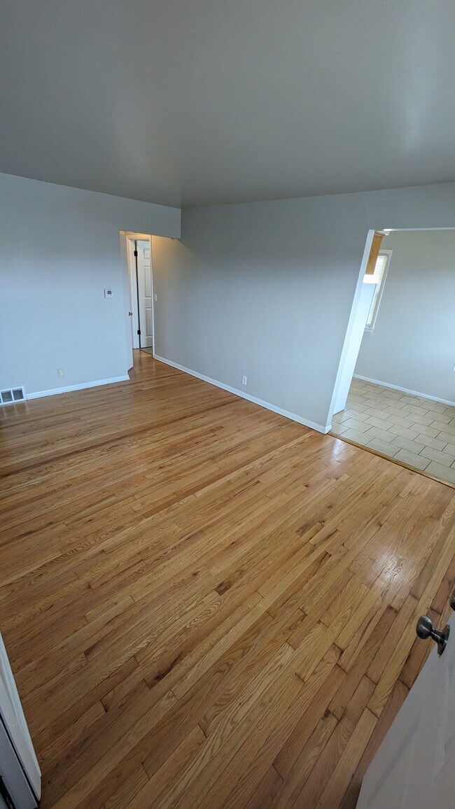 Photo - 5633 N 64th St Apartments Unit 4