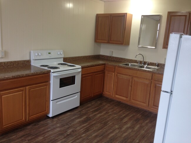 Photo - 211 Main St Apartments Unit D