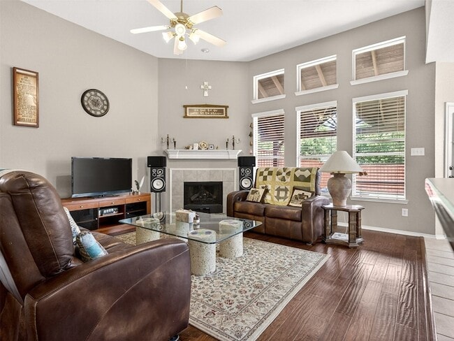 3417 Loblolly Ln