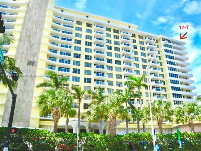 Building Photo - 5600 Collins Ave Unit 5600 Collins Ave appt 17T