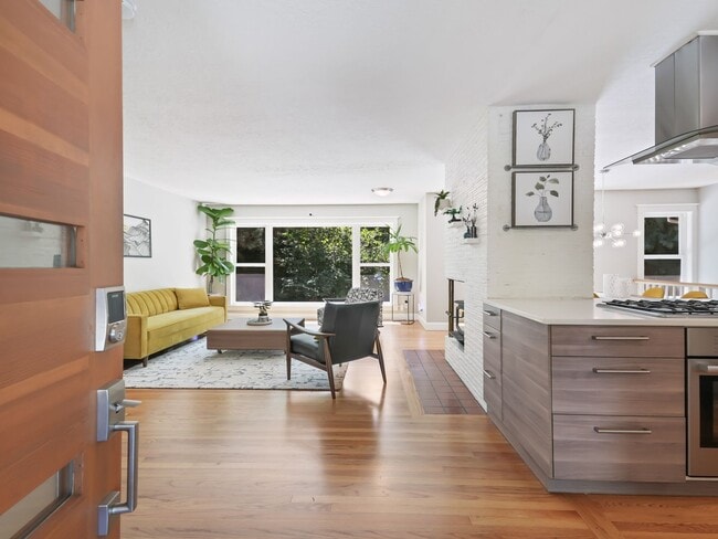 Photo - Gorgeous Renovated SW Maplewood Neighborhood Home ~ Finished basement, Entertainers Backyard, nex...