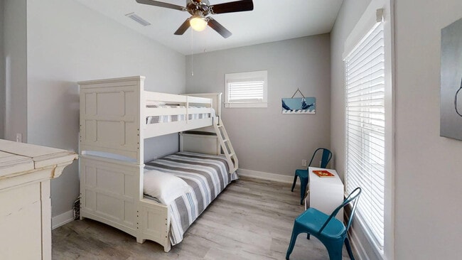 Photo - 114 Seabreeze Cir