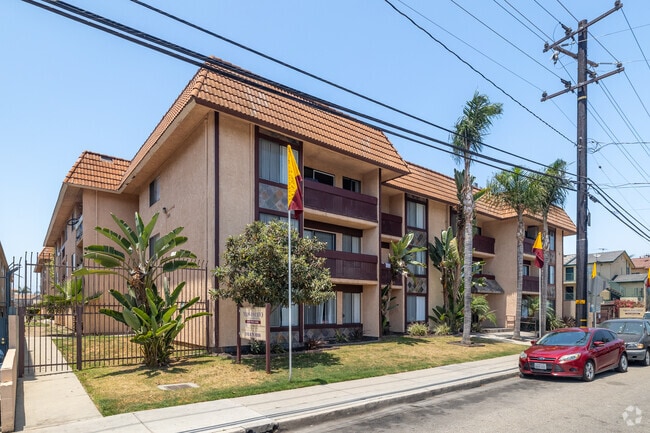 Primary Photo - Montecito