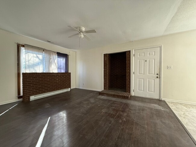 Photo - 3 Bedroom/1 Bath home for rent