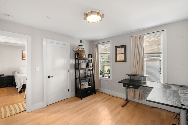 Photo - 10 Lamson Ct Unit 1