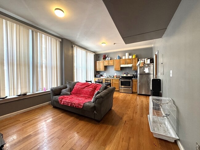 Building Photo - 4 Washington Ave Unit 23