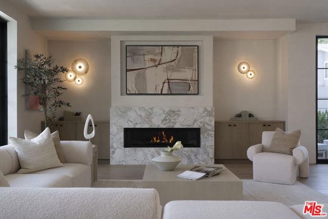 Photo - 14615 Greenleaf St