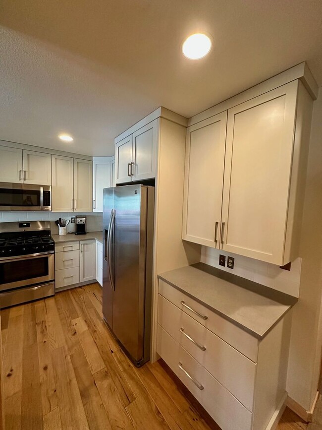 Photo - 4BD Duplex - Premium Location, Lots of Space, Nice Finishes