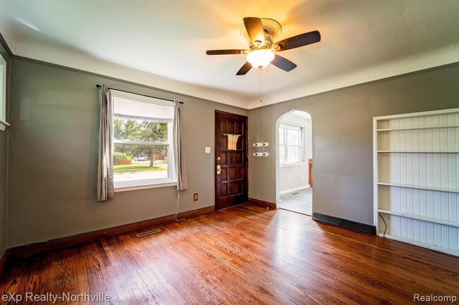 Photo - 17405 Anne Ave