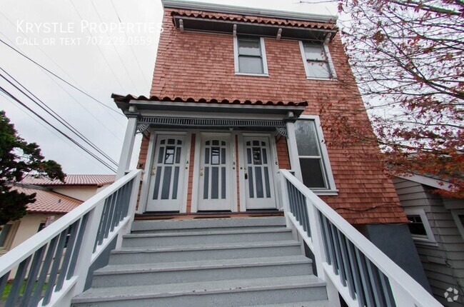 Building Photo - Nice apartment in Vintage building Unit C