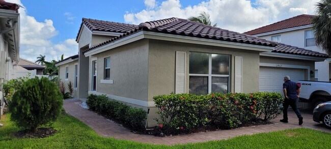 Photo - 13467 SW 23rd St