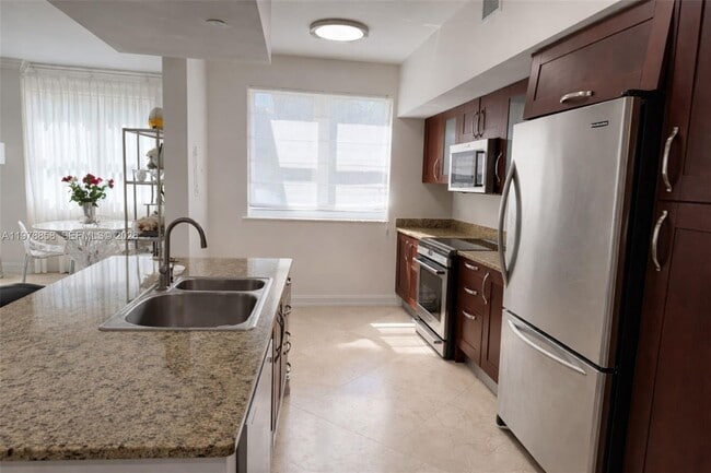 Photo - 20000 E Country Club Dr Unit 311