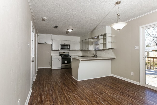 Photo - 22 Single Oaks Dr